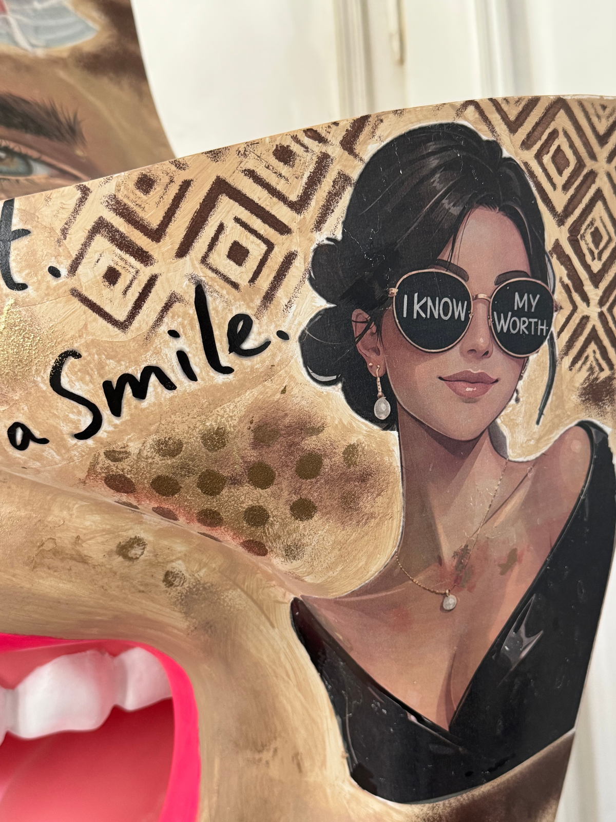 Decor with Pedestal — La Dolce Smile