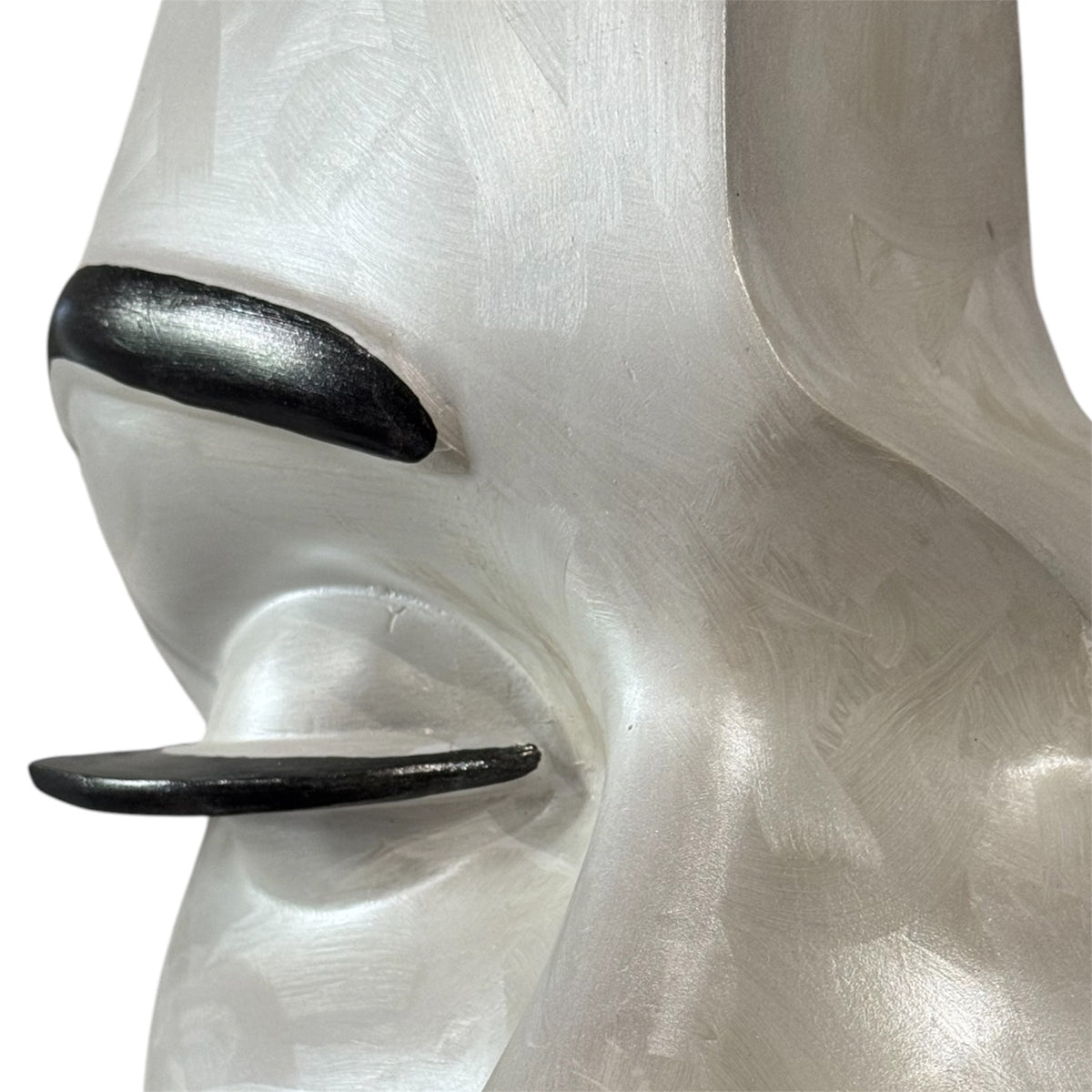 Kunstobjekt — Madam Art Pearl Whisper