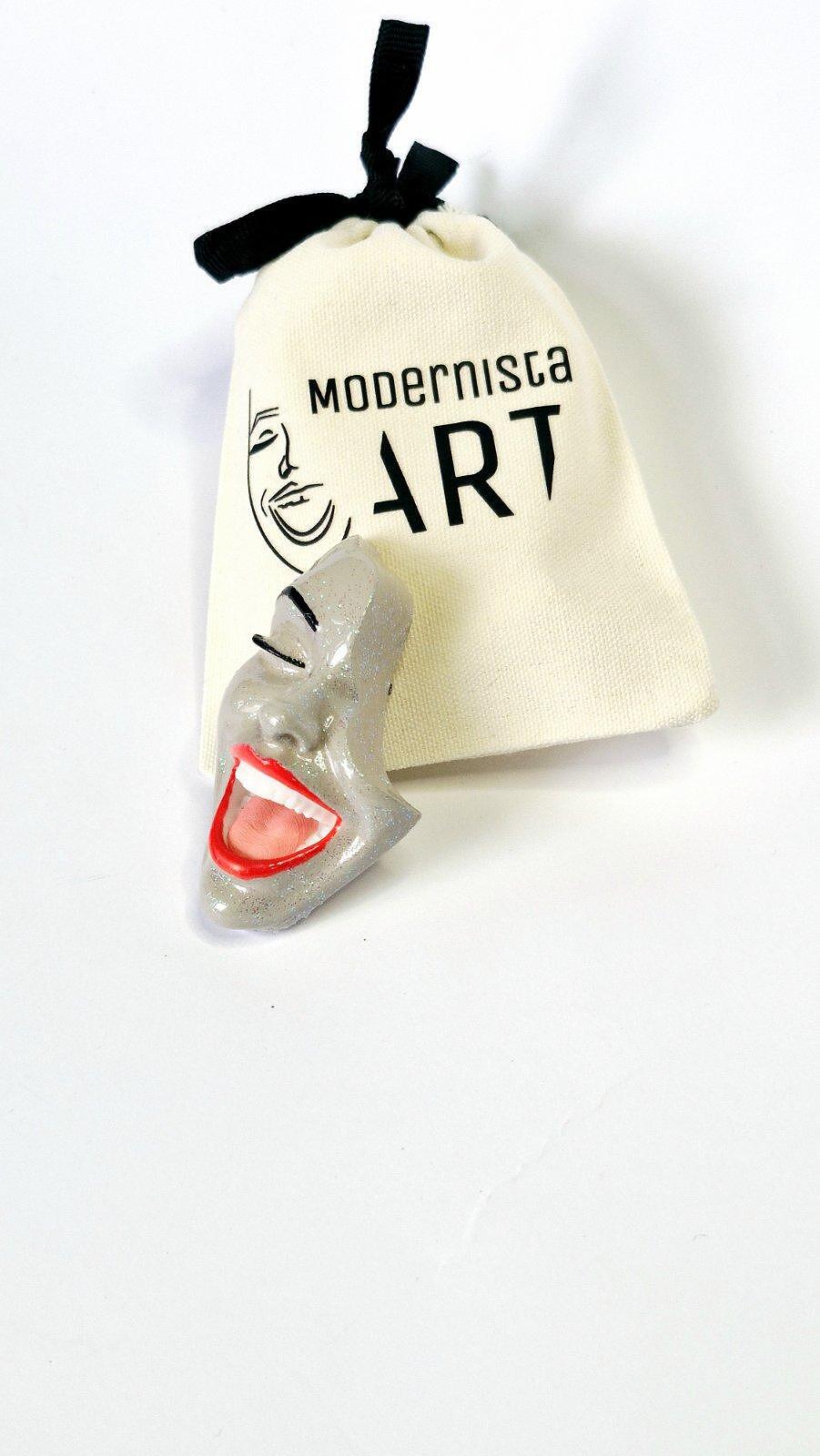 Brooch — Smile Beige Mermaid by Modernista Art