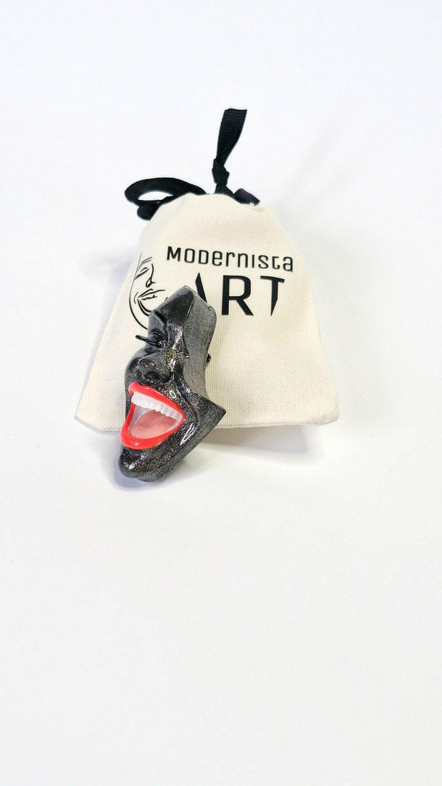 Brooch — Smile Metallic Queen by Modernista Art