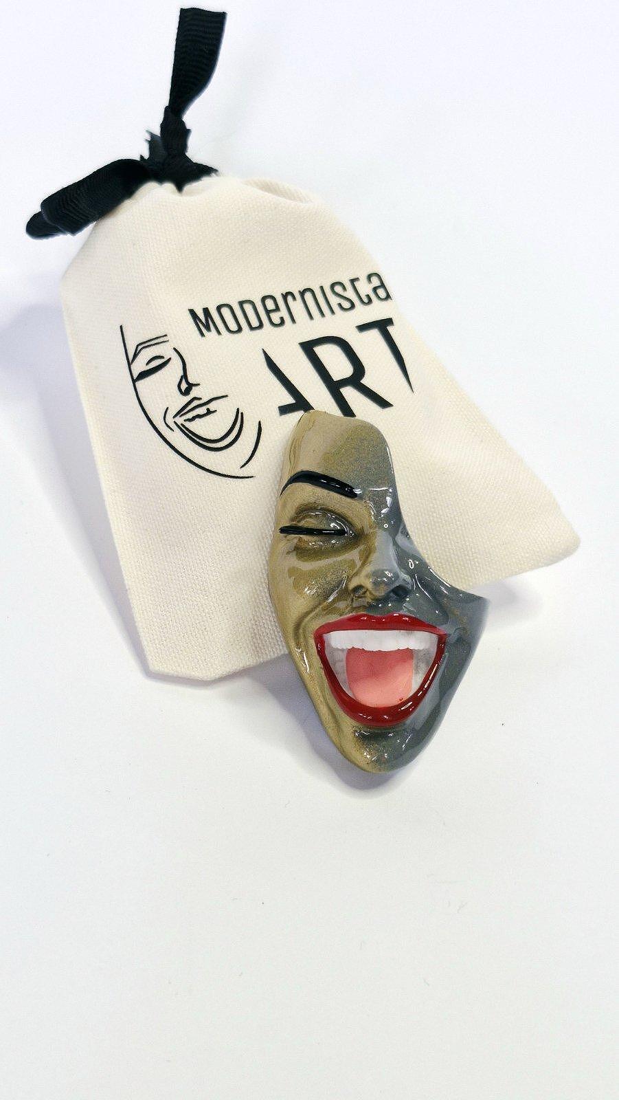 Brooch — Smile Platinum Gold by Modernista Art