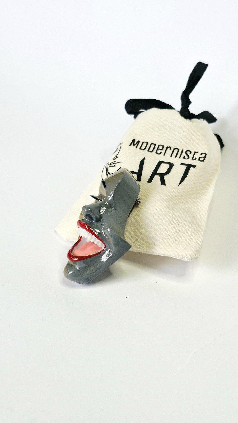 Brooch — Smile Platinum Gold by Modernista Art
