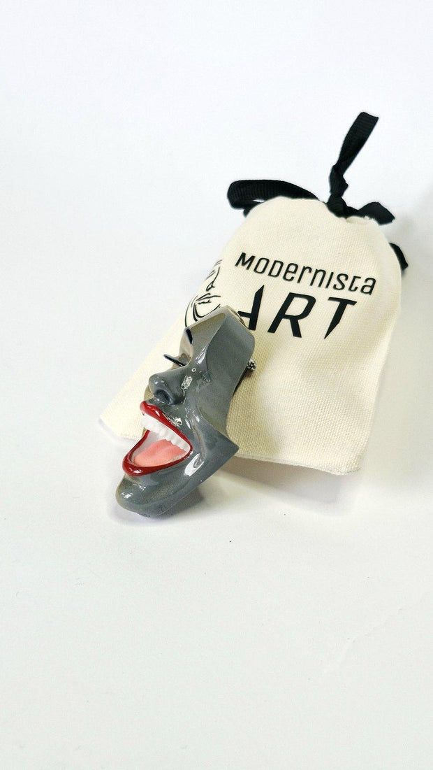 Brooch — Smile Platinum Gold by Modernista Art