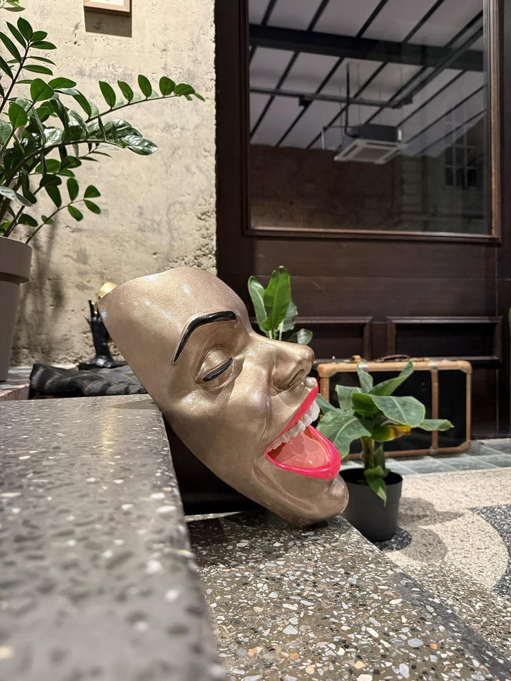 Art Decor — Lady Smile Satin Glow by Modernista Art