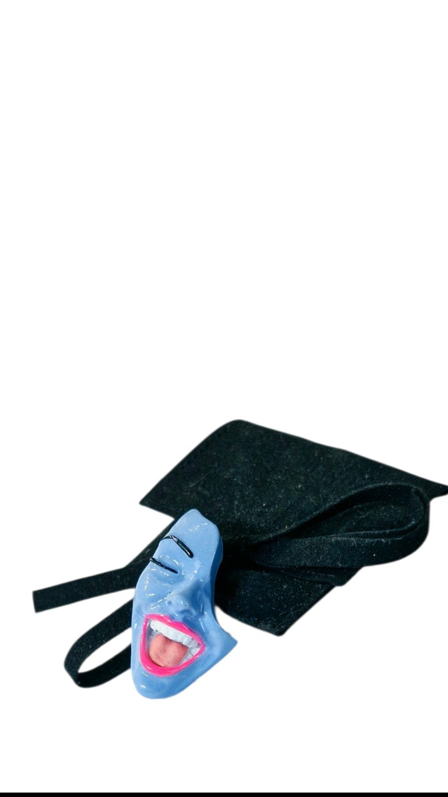 Blue Sky Smile Mini-Brosche