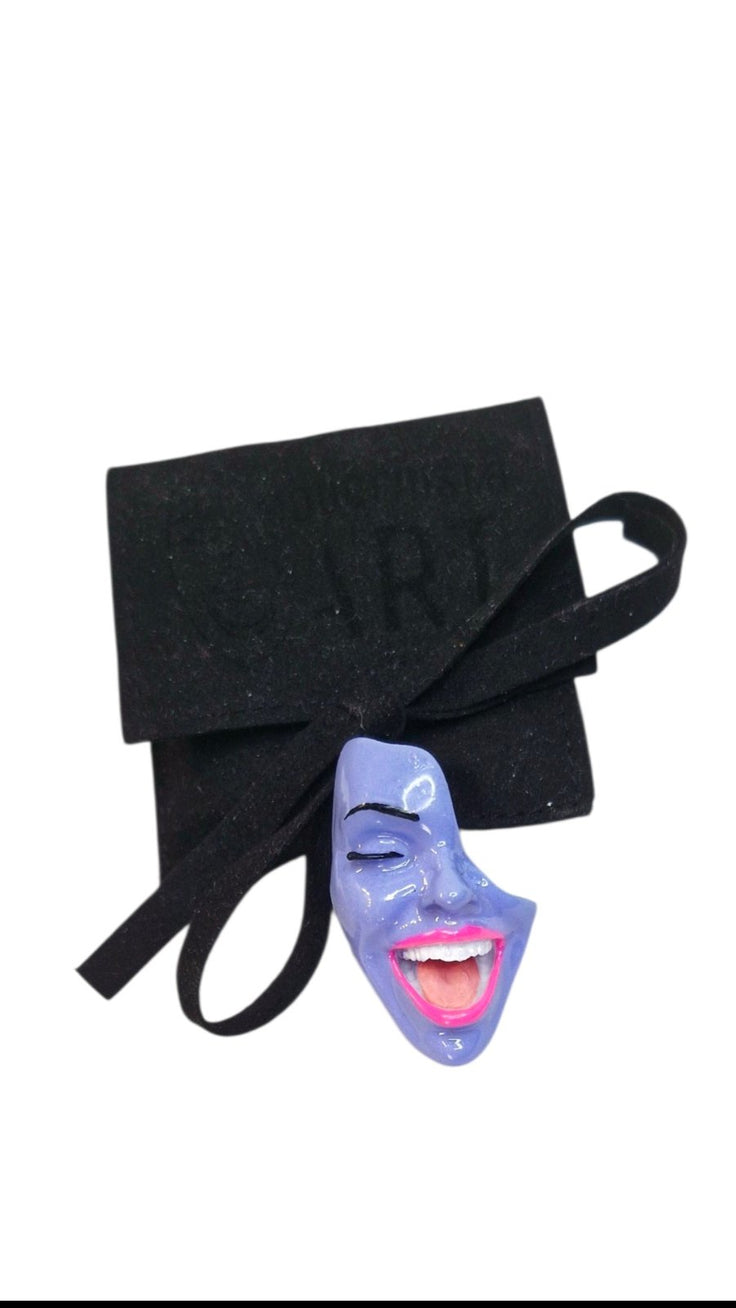Lavender Smile mini-broche