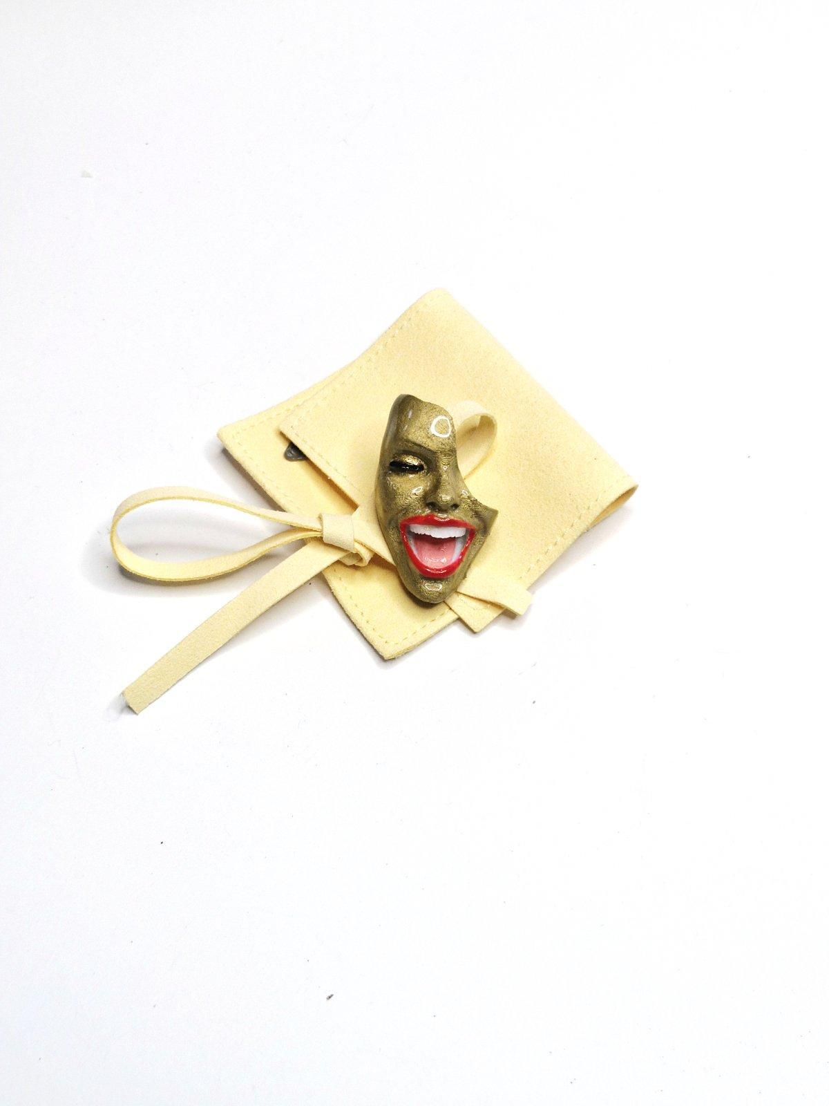 Mini Brooch — Smile Royal Gold by Modernista Art